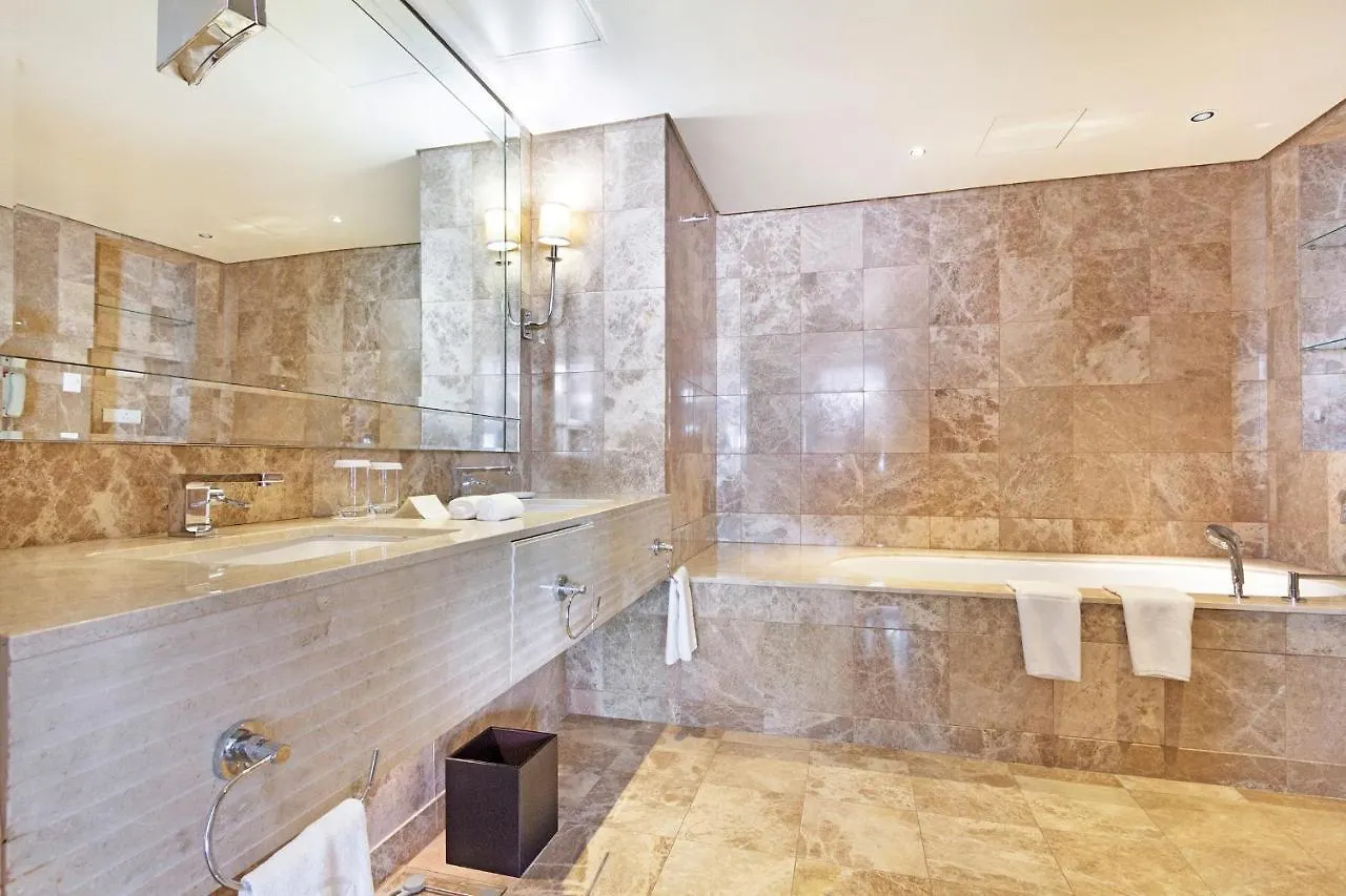 Taj Hotel Cape Town - Luxury 5 Star Suites - Very Spacious With Kitchenette, Lions Head Views Daire