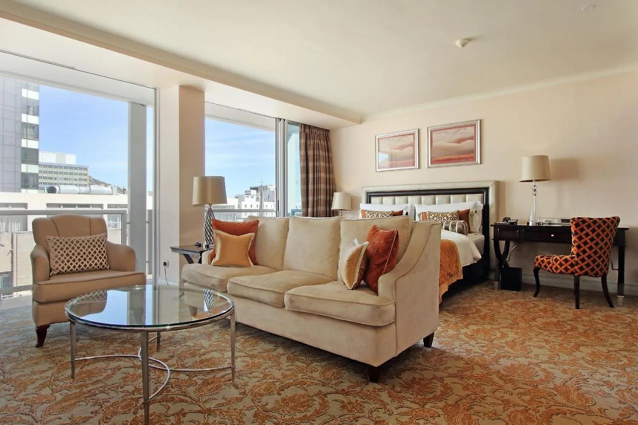 Taj Hotel Cape Town - Luxury 5 Star Suites - Very Spacious With Kitchenette, Lions Head Views