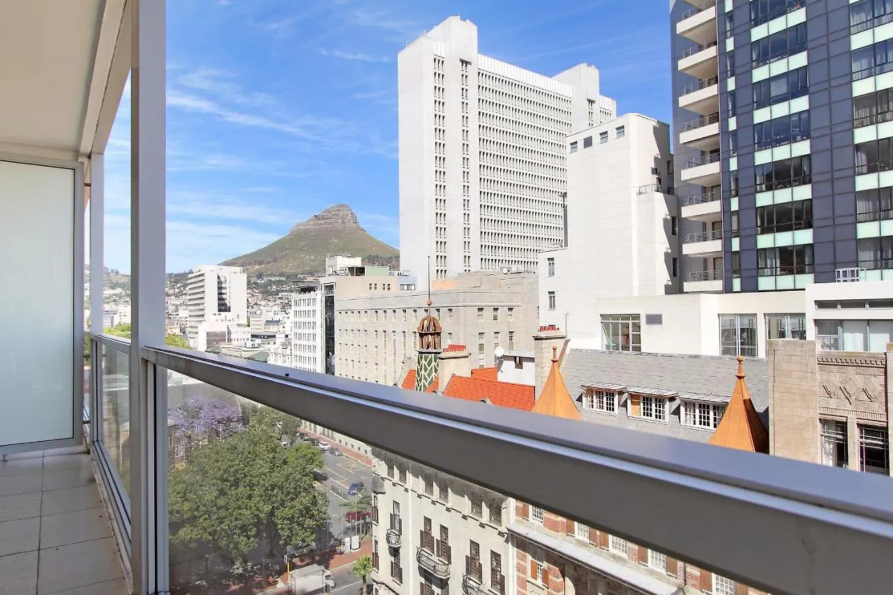 Daire Taj Hotel Cape Town - Luxury 5 Star Suites - Very Spacious With Kitchenette, Lions Head Views