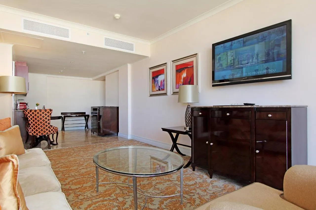Taj Hotel Cape Town - Luxury 5 Star Suites - Very Spacious With Kitchenette, Lions Head Views Daire